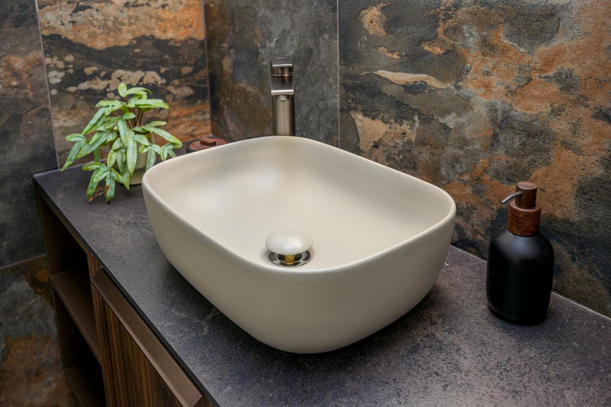 Kostela Luxury